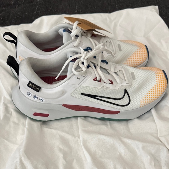Nike Shoes - Nike juniper trail 2 gore-tex